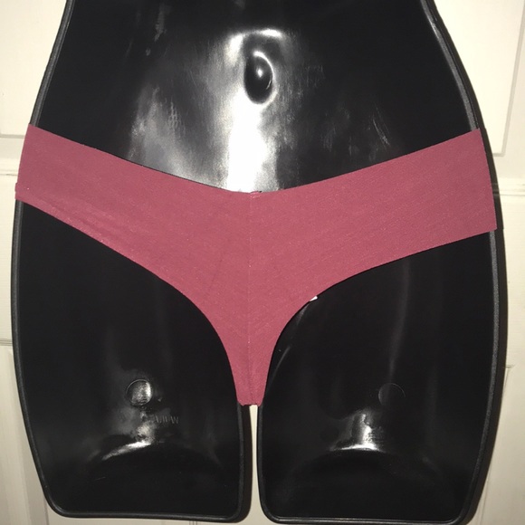PINK VS Thong Panty - Picture 2 of 2